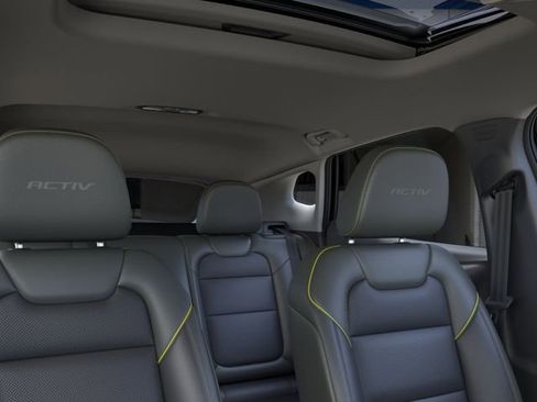 New 2026 Chevrolet Trax ACTIV w/ Sunroof Package FWD image 24