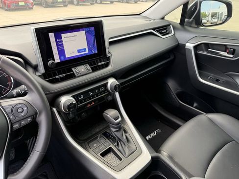 Used 2023 Toyota RAV4 XLE Premium FWD image 18