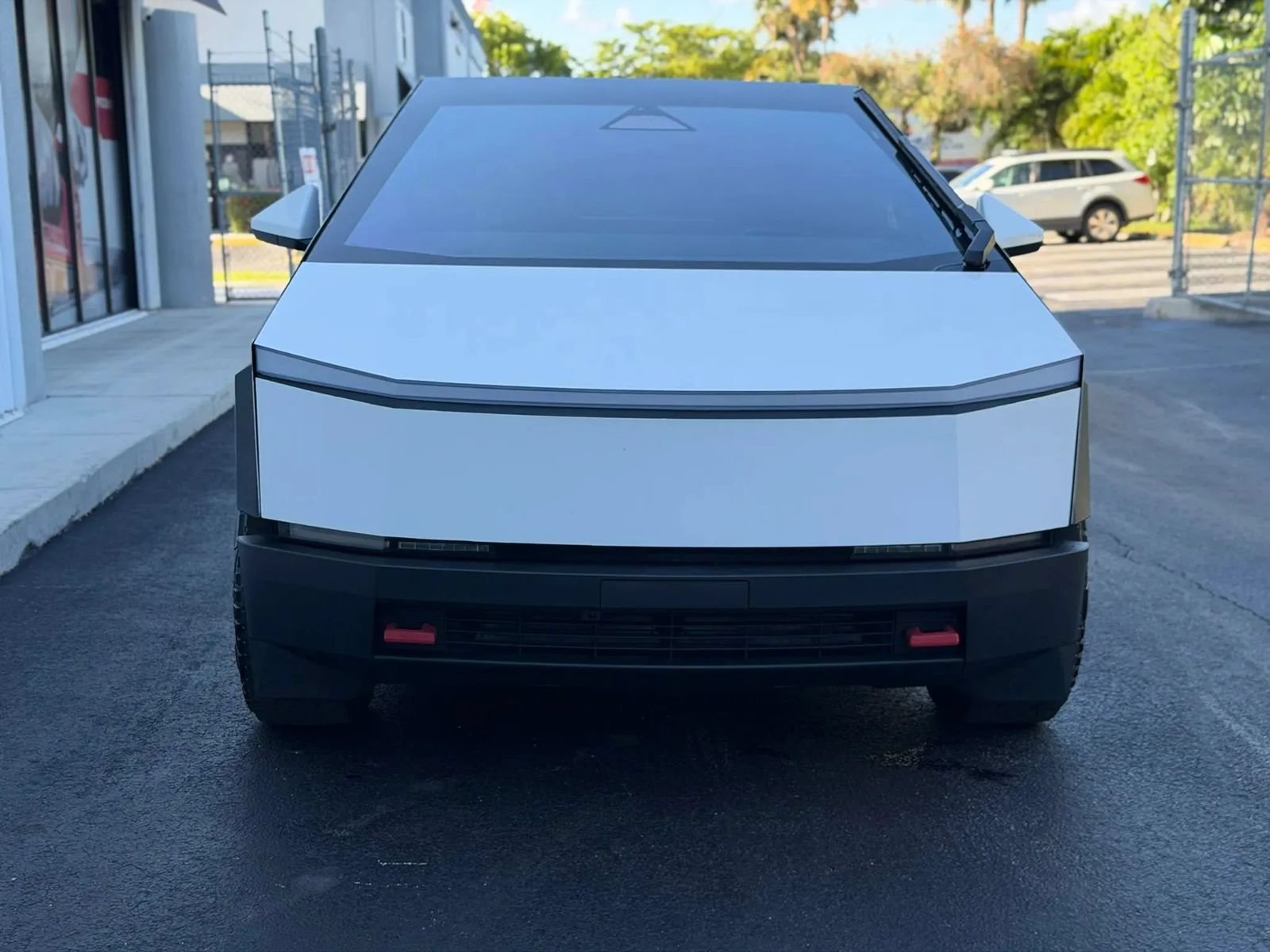 Used 2024 Tesla Cybertruck AWD Crew Cab image 2