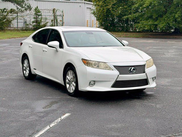 Used 2013 Lexus ES 300h w/ Luxury Pkg FWD image 11