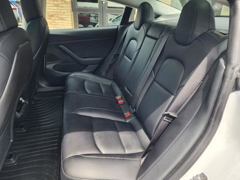 Used 2020 Tesla Model 3 Standard Range RWD image 7