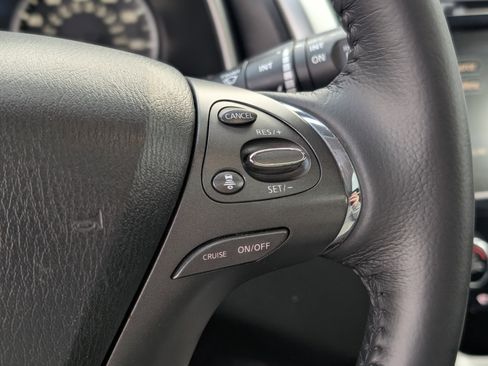 Used 2019 Nissan Murano SV w/ Premium Package image 18