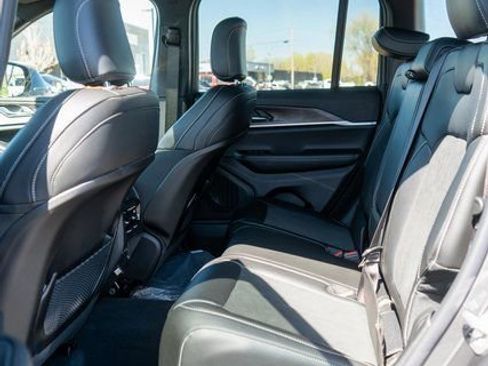 New 2026 Jeep Grand Cherokee Altitude AWD/4WD image 10