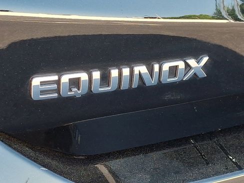 Used 2022 Chevrolet Equinox LS AWD/4WD image 29