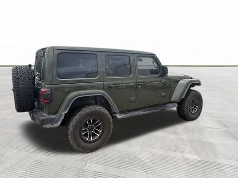 Used 2024 Jeep Wrangler Unlimited Rubicon AWD/4WD image 8