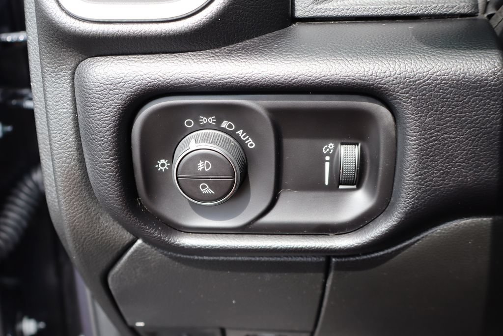 Used 2026 RAM 3500 Big Horn AWD/4WD image 34