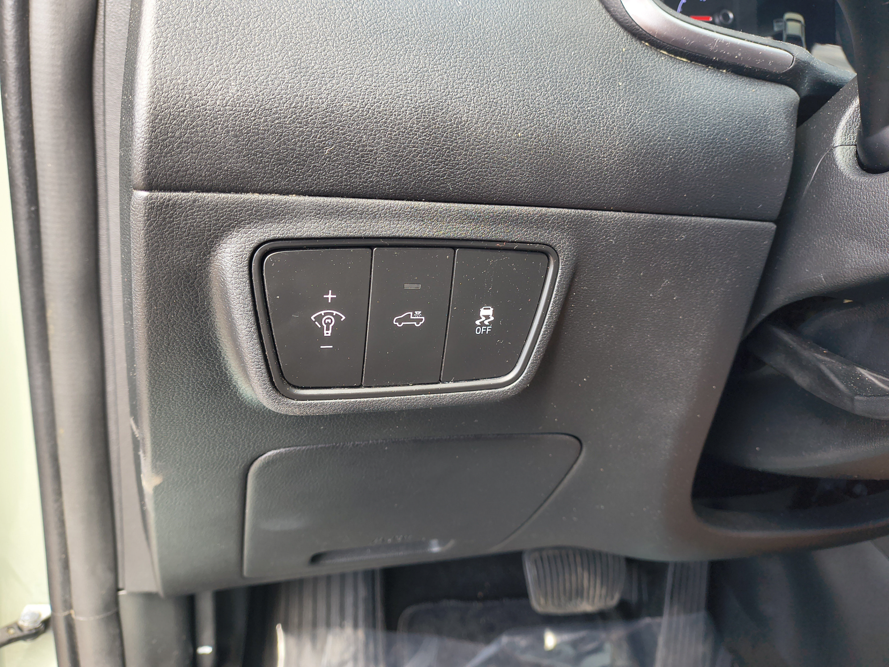 Certified 2023 Hyundai Santa Cruz SE FWD image 24