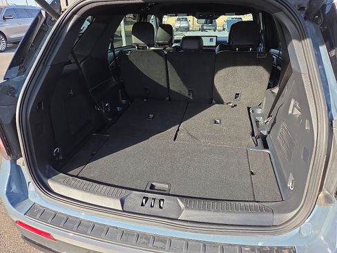 Used 2025 Ford Explorer ST-Line w/ Premium Package image 7