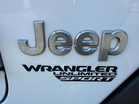 Used 2021 Jeep Wrangler Unlimited Sport image 37