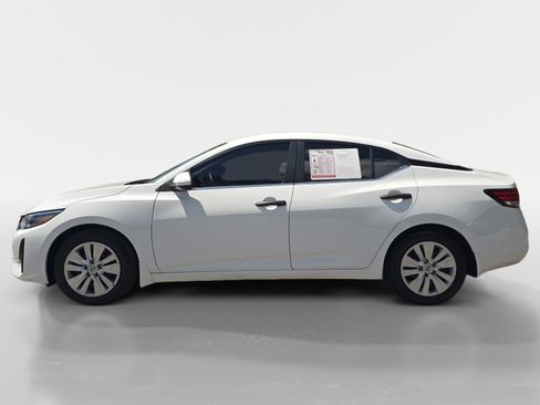 Used 2024 Nissan Sentra S FWD image 2