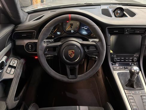 Used 2018 Porsche 911 GT3 RWD image 14