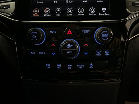 Used 2020 Jeep Grand Cherokee Limited X AWD/4WD image 10