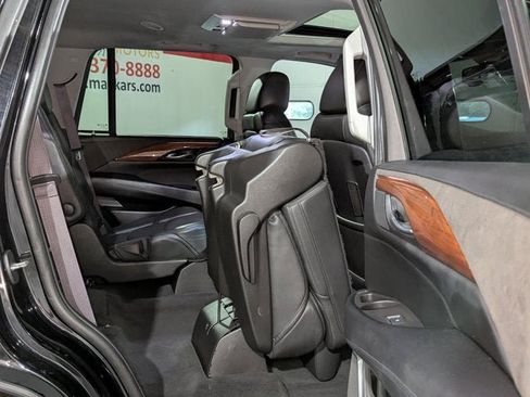 Used 2016 Cadillac Escalade Luxury image 27