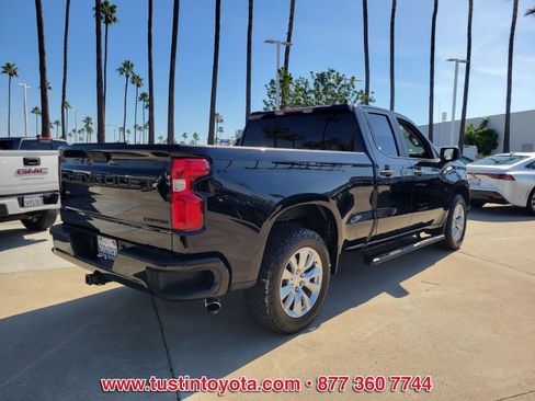 Used 2020 Chevrolet Silverado 1500 Custom w/ Custom Value Package image 4