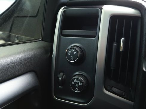 Used 2015 GMC Sierra 1500 SLE w/ SLE Value Package image 19