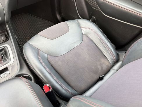 Used 2014 Jeep Cherokee Trailhawk w/ Cold Weather Group image 29