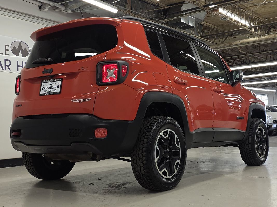Used 2016 Jeep Renegade Trailhawk AWD/4WD image 8