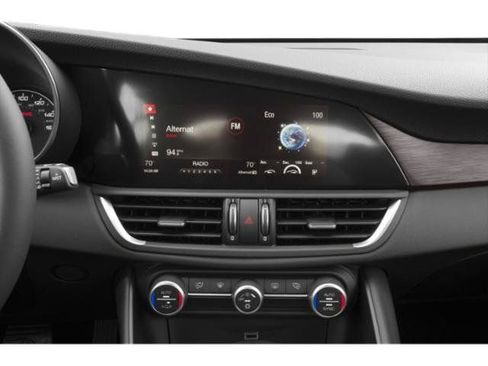Used 2019 Alfa Romeo Giulia w/ Nero Edizione RWD image 13