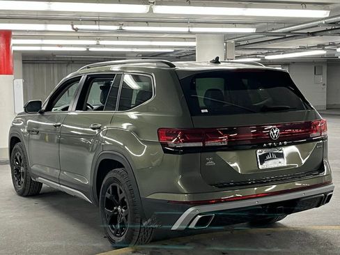 New 2026 Volkswagen Atlas Peak Edition image 5