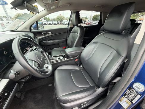 Used 2023 Kia Sportage EX FWD image 11