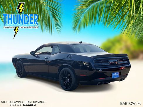 Used 2016 Dodge Challenger SXT Plus RWD image 3