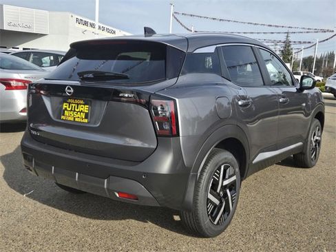 New 2026 Nissan Kicks SV image 4