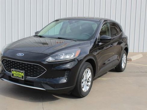 Used 2020 Ford Escape SE image 1