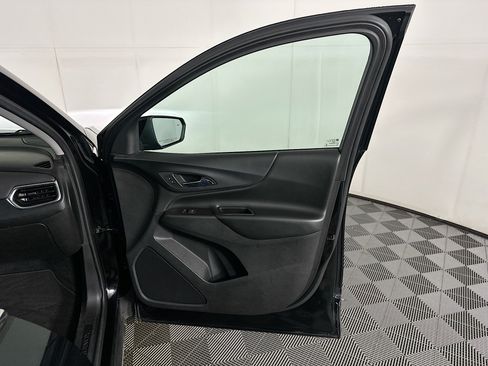 Used 2020 Chevrolet Equinox LT AWD/4WD image 30