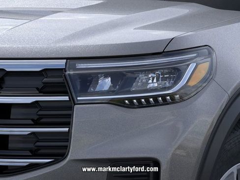 New 2026 Ford Explorer Active image 18