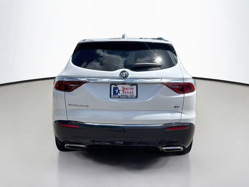 Used 2024 Buick Enclave Essence w/ Sport Touring Edition FWD image 6