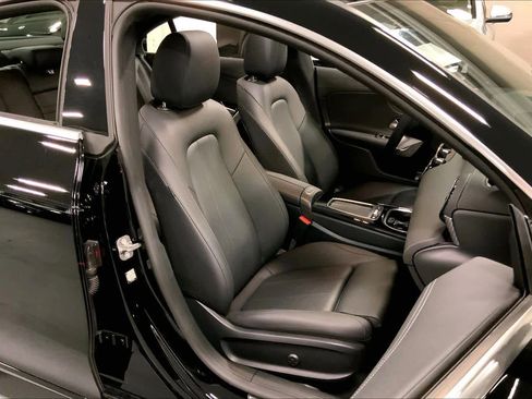 Used 2025 Mercedes-Benz CLA 250 image 8