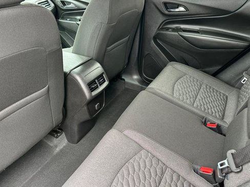 Used 2018 Chevrolet Equinox LT FWD image 12