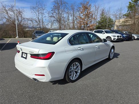 New 2026 BMW 330i xDrive Sedan w/ Convenience Package AWD/4WD image 3