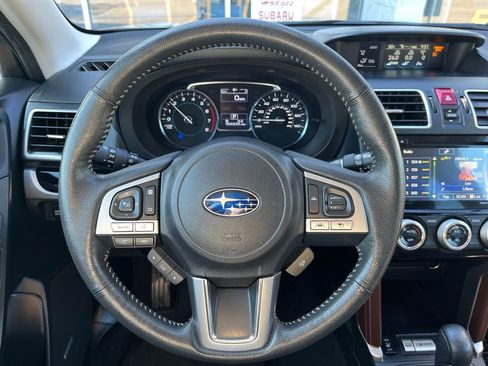 Used 2018 Subaru Forester 2.5i Touring AWD/4WD image 11