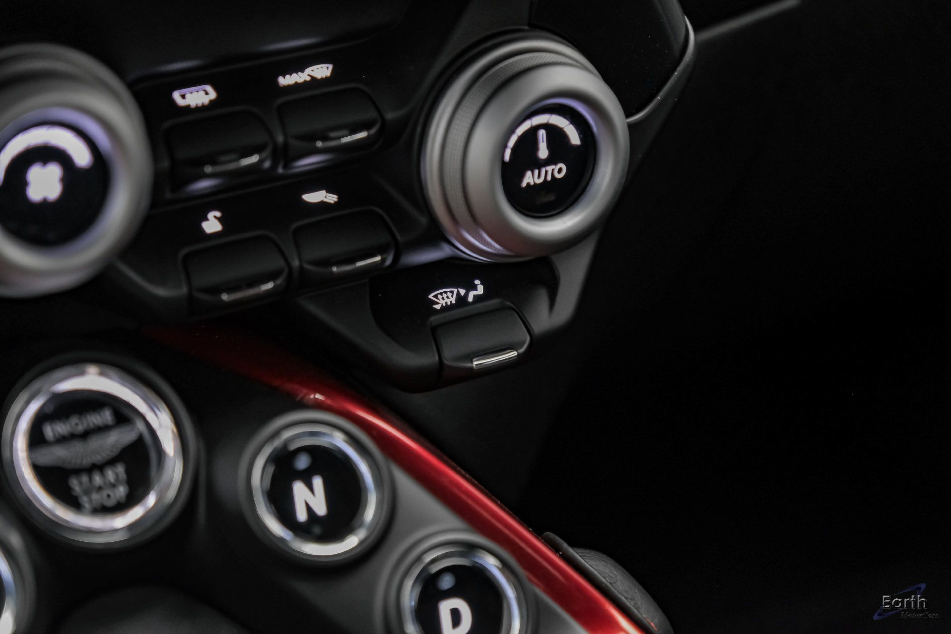 Used 2019 Aston Martin V8 Vantage Coupe RWD image 75