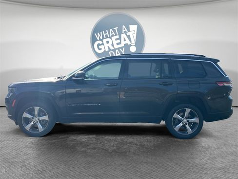Used 2022 Jeep Grand Cherokee L Limited image 7