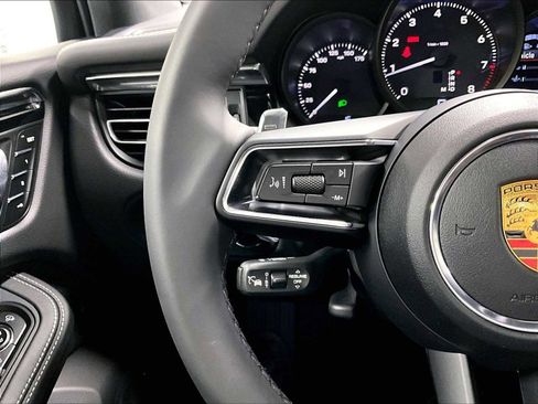 New 2026 Porsche Macan image 19
