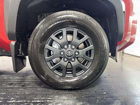 New 2026 Toyota 4Runner SR5 AWD/4WD image 9