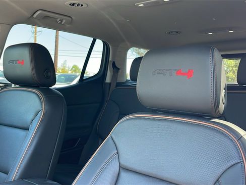 Used 2023 GMC Acadia AT4 w/ Technology Package image 12