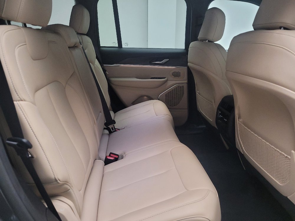 Used 2025 Jeep Grand Cherokee Limited 4xe AWD/4WD image 19