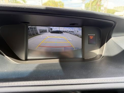 Used 2016 Lexus ES 350 w/ Luxury Package w/Wood Trim image 19