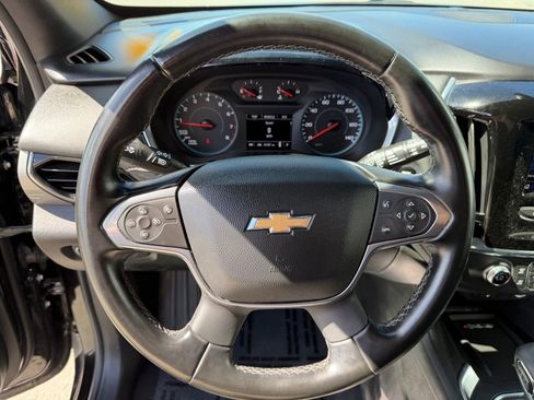 Used 2023 Chevrolet Traverse LT FWD image 24
