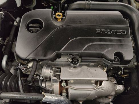 Used 2021 Chevrolet Malibu LT image 30