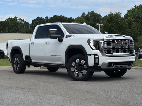 Used 2025 GMC Sierra 2500 Denali w/ Denali Reserve Package AWD/4WD image 2