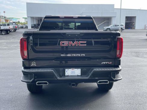 Used 2024 GMC Sierra 1500 AT4 w/ AT4 Premium Package AWD/4WD image 4