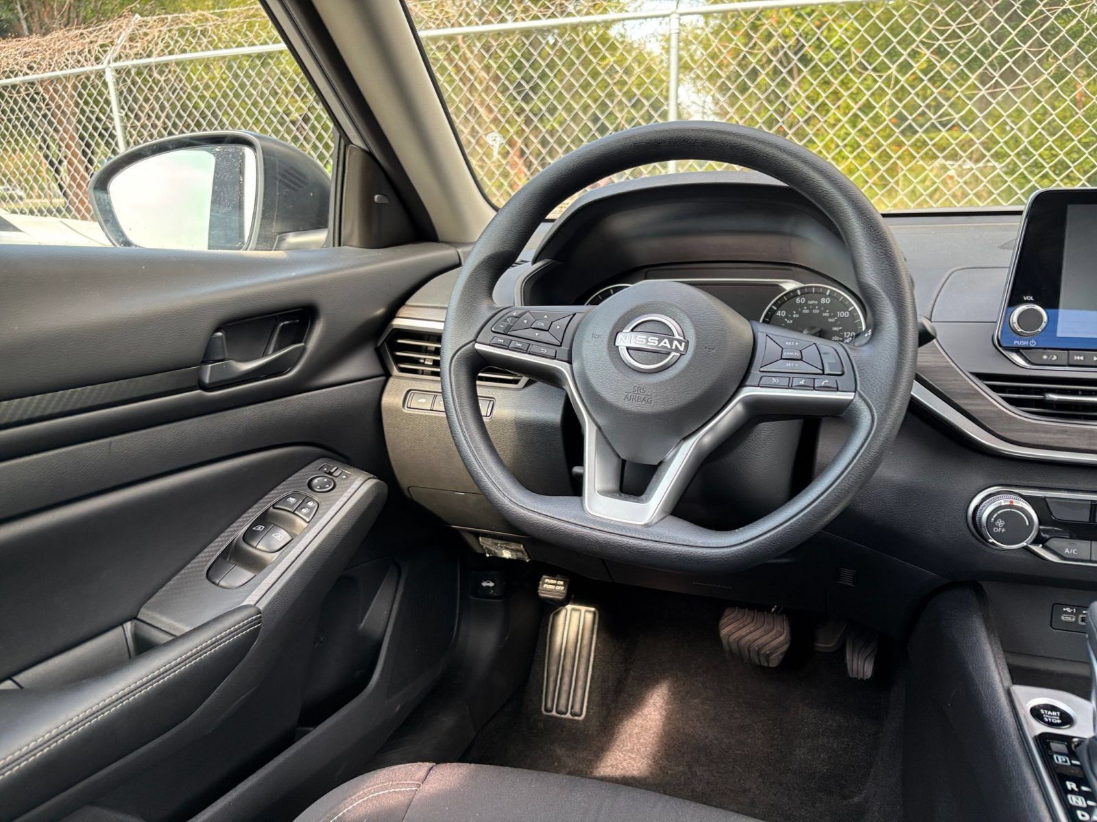 Used 2026 Nissan Altima 2.5 SV FWD image 33