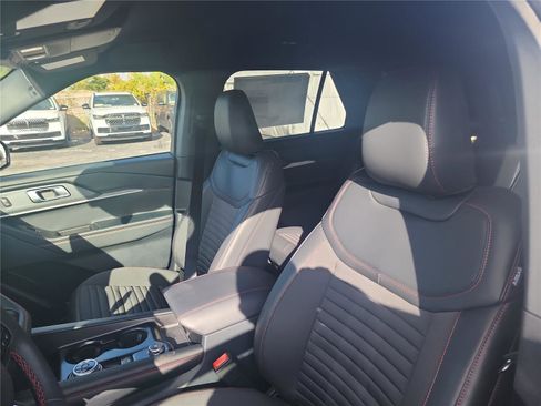 New 2026 Ford Explorer ST-Line w/ ST-Line Street Pack image 14