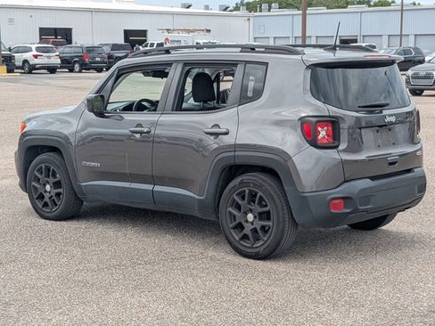 Used 2019 Jeep Renegade Latitude FWD image 7