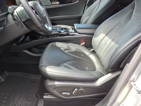 Used 2023 Lincoln Nautilus Reserve w/ Luxury Package AWD/4WD image 14