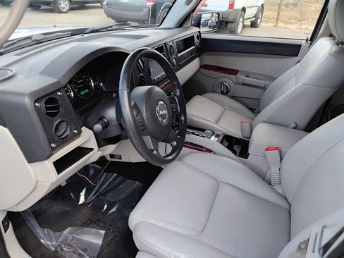 Used 2006 Jeep Commander Limited w/ Trailer Tow Group IV image 10